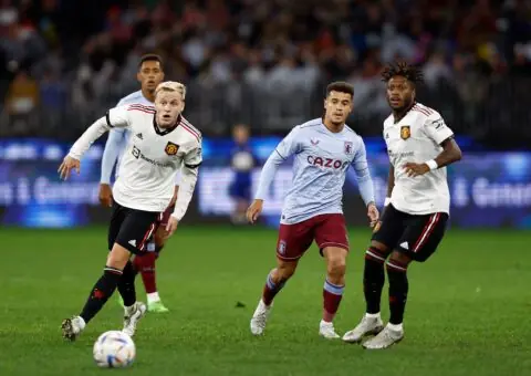 Sitúan al Sevilla tras Donny van de Beek