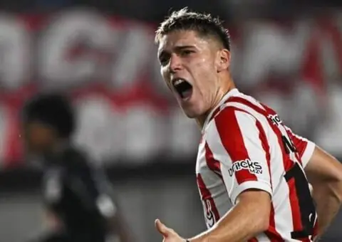 El Sevilla FC prepara una oferta por Benjamín Rollheiser