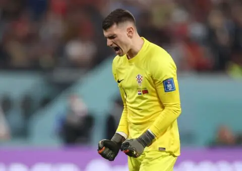 El Sevilla oferta por Dominik Livakovic