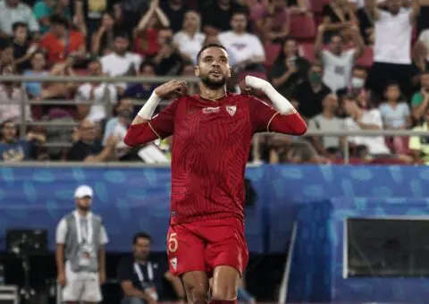 Roma y Sevilla FC avanzan por En-Nesyri
