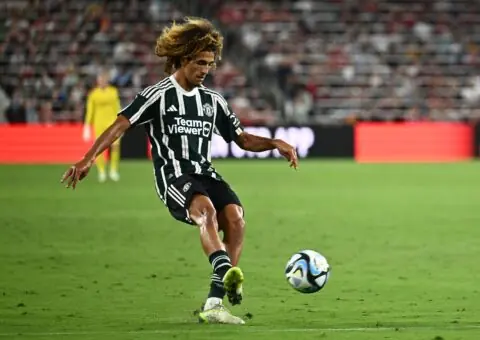 Colocan al Sevilla FC tras la pista de Hannibal Mejbri