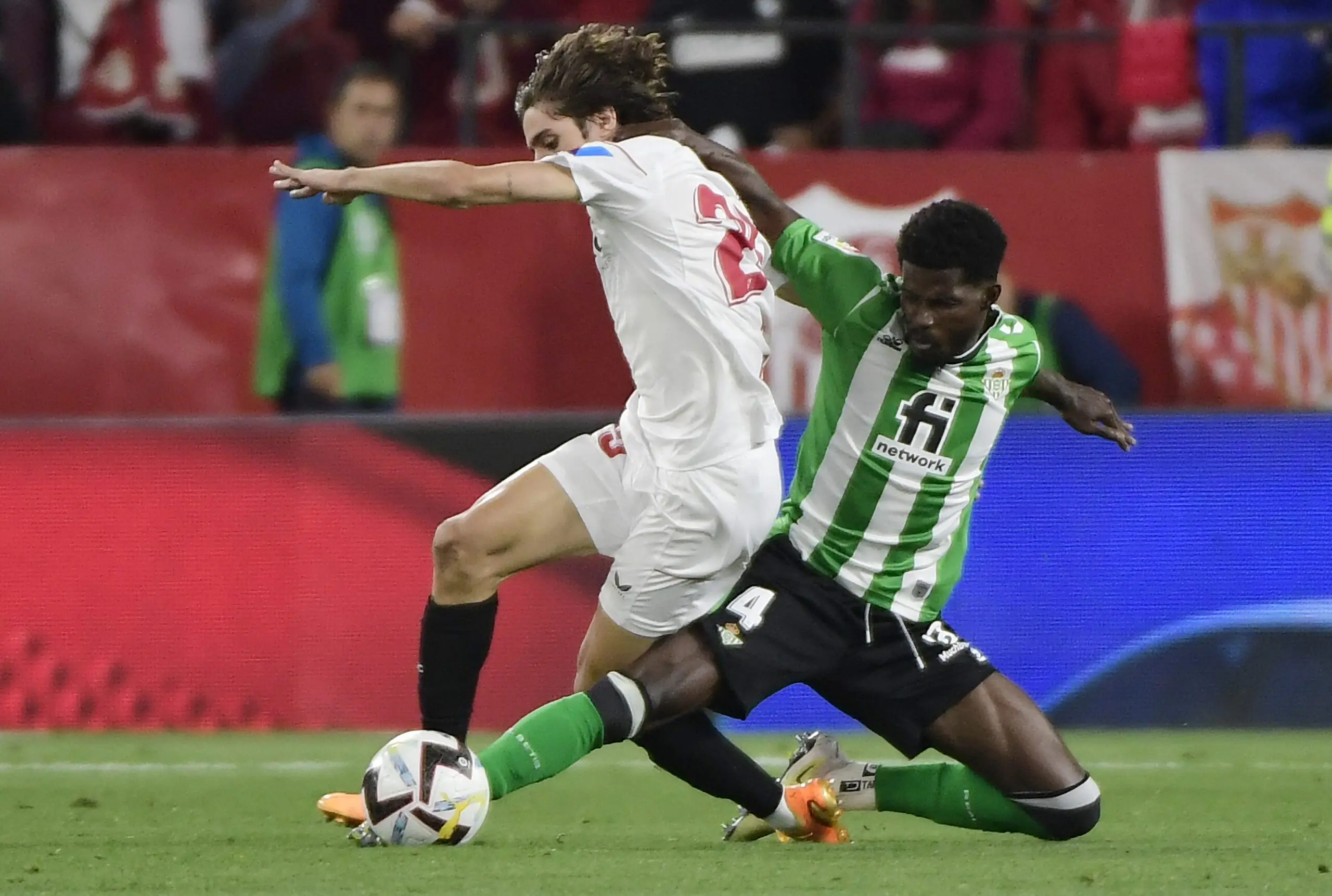 Paul Akouokou mercado de fichajes Real Betis