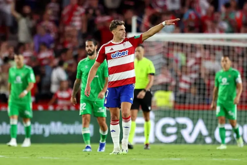 Lucas Boyé Granada CF, mercado de fichajes, Deportivo Alavés