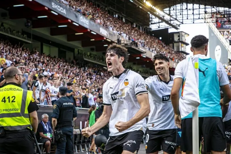 Valencia CF Noticias, Javi Guerra david otorbi Valencia CF fichajes mercado de fichajes