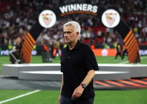 Mou aprieta para llevarse a En-Nesyri