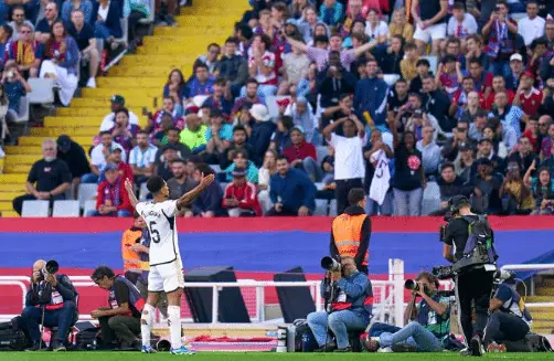 Jude Bellingham celebra el segundo gol ante el Barcelona