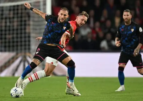 Al Shabab se lanza a por Nemanja Gudelj