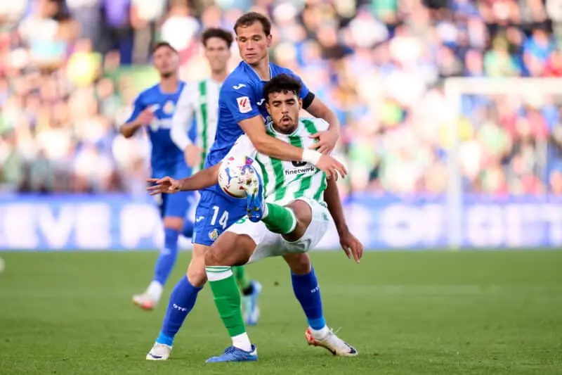 Real Betis fichajes Chadi Riad