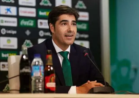 Puño de hierro en el Betis: obligará a pagar cinco millones más