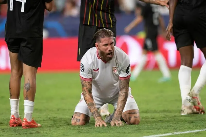 Sergio Ramos Marko Dmitrovic Sevilla FC noticias