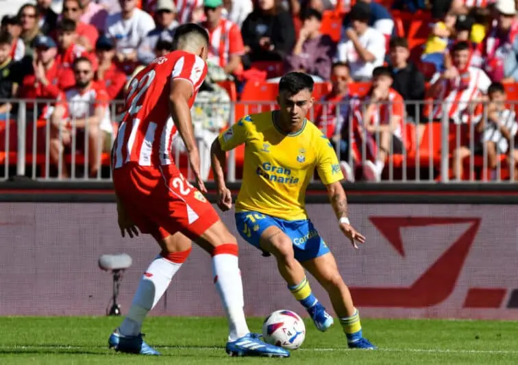 Álvaro Valles Alberto Moleiro UD Las Palmas mercado de fichajes real betis