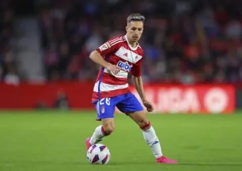 El Sevilla no pudo pagar lo que el Granada le pidió Bryan Zaragoza