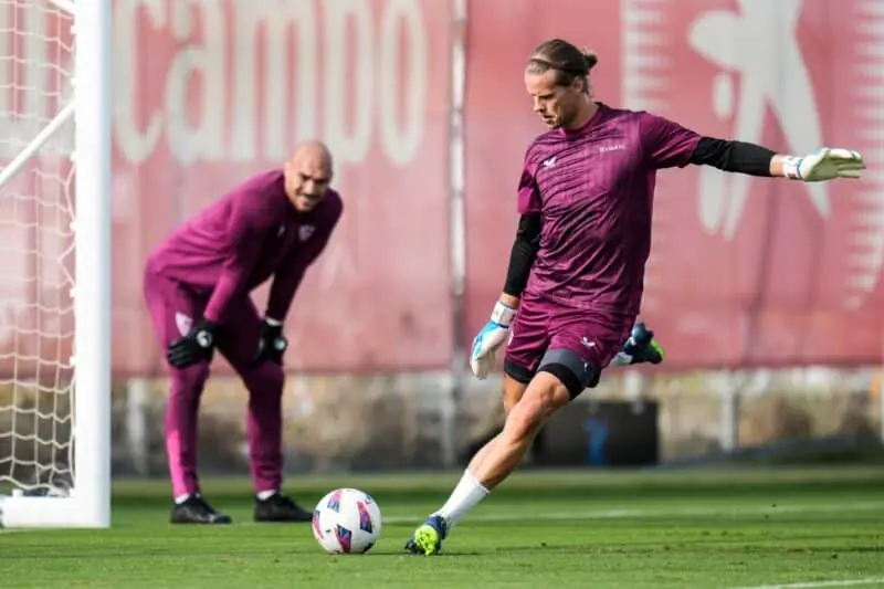 Sevilla FC fichajes, Nyland