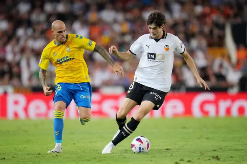 Valencia CF Fichajes Javi Guerra noticias hoy