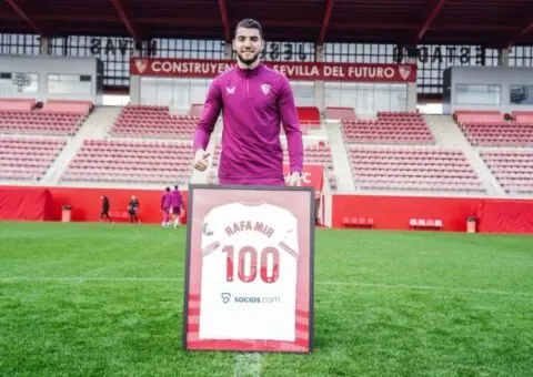 Cierre a la salida de Rafa Mir