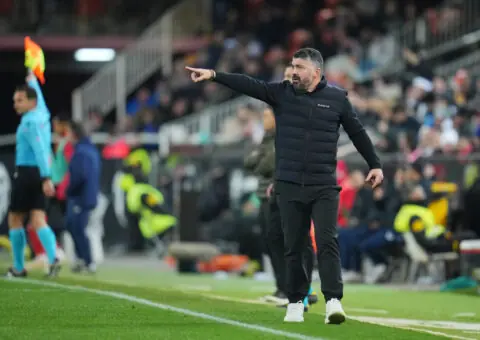 Gennaro Gattuso se lanza a por dos zagueros de Nervión