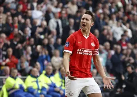 Luuk de Jong es imparable