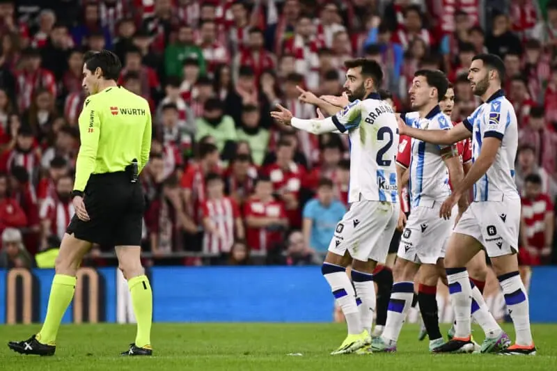 Mikel Merino, Athletic Club, Real Sociedad, mercado de fichajes