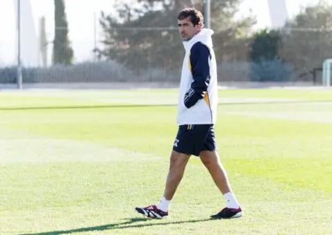 Raúl se desmarca del interés de Víctor Orta