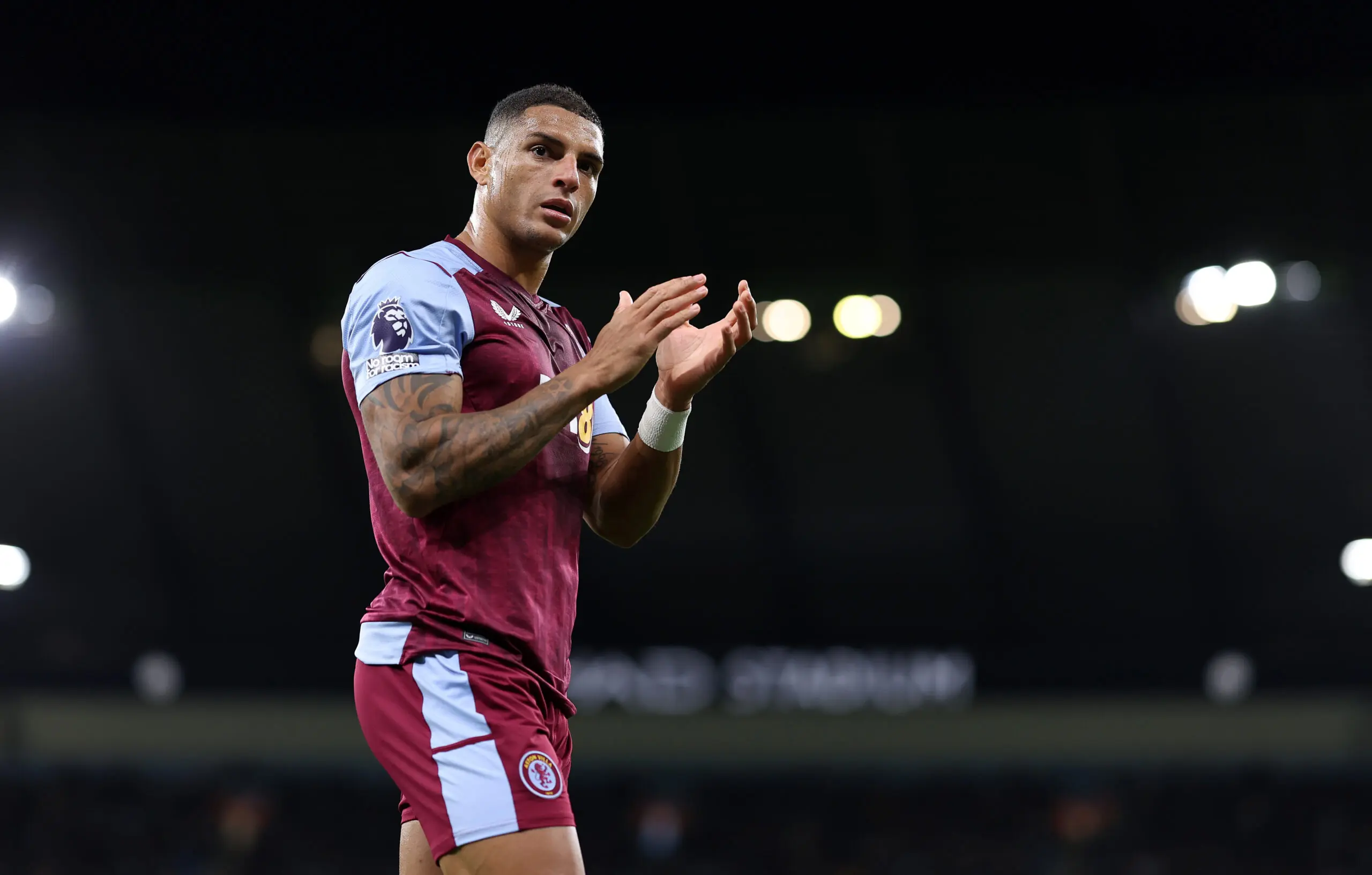 Diego Carlos Sevilla FC fichajes Aston Villa mercado de