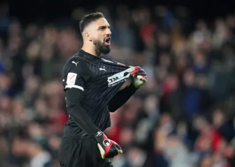 El fichaje inesperado del Valencia CF para la portería de Mestalla