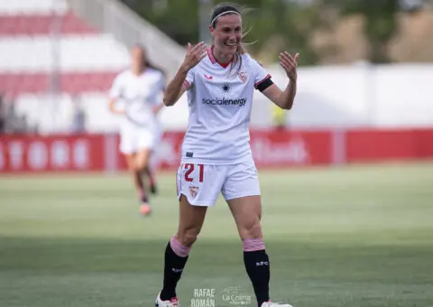 Renovación en la medular sevillista