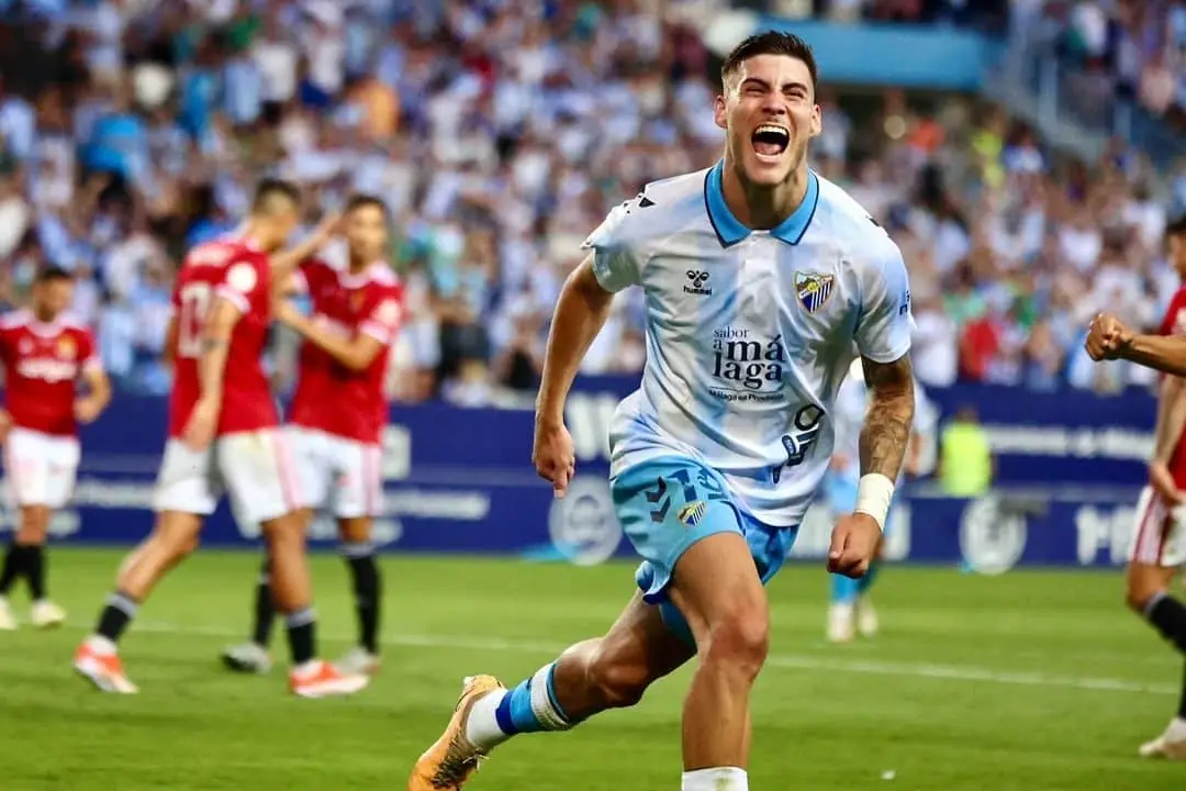 El Atlético de Madrid quiere a Roberto Fernández, fichajes del Málaga CF