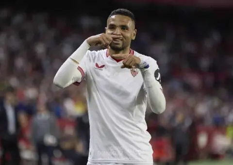 El Sevilla FC recibe un ultimátum
