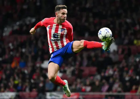 Saúl rescinde y jugará en el Sevilla