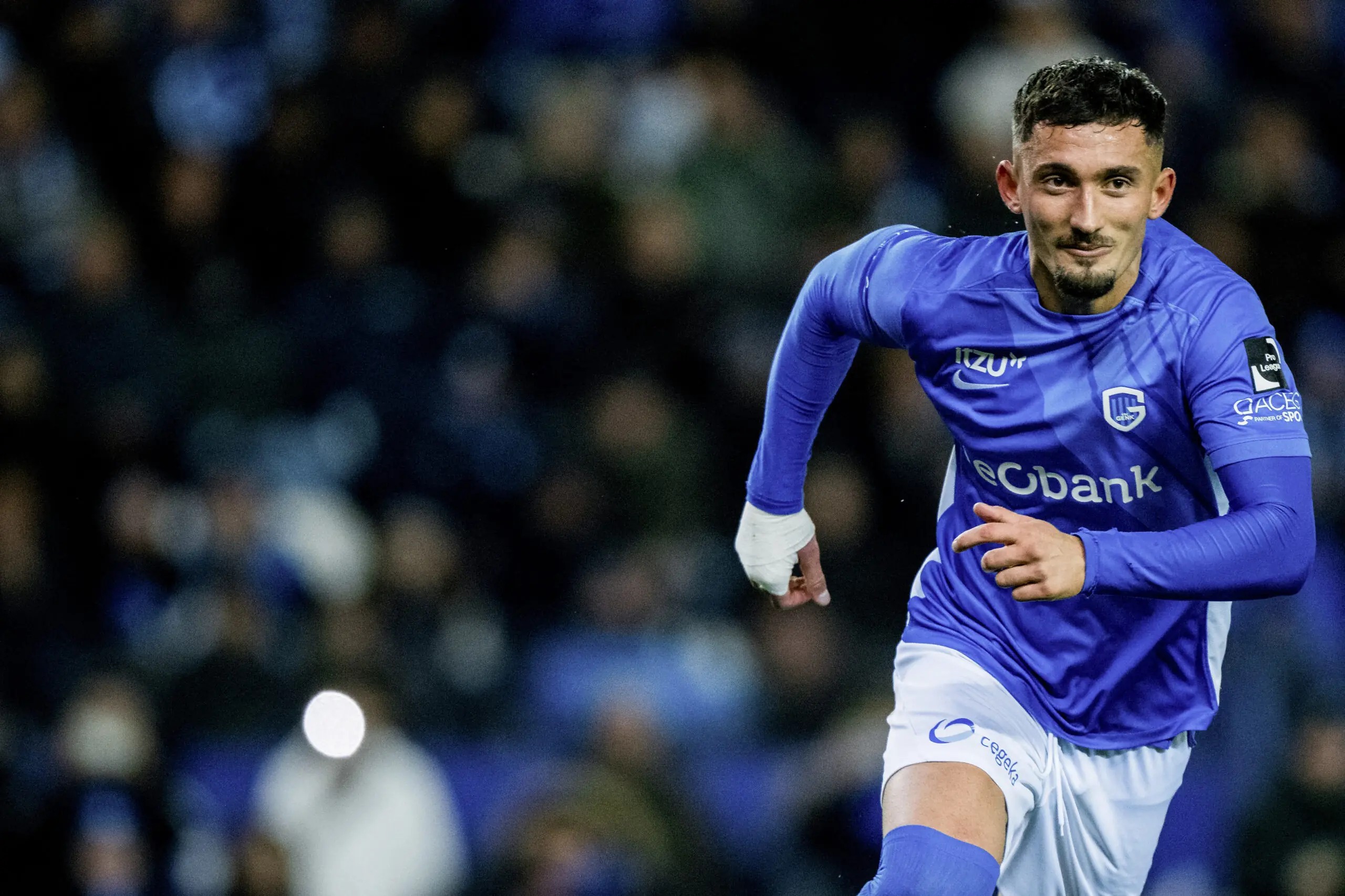 Andi Zeqiri, Valencia CF, mercado de fichajes
