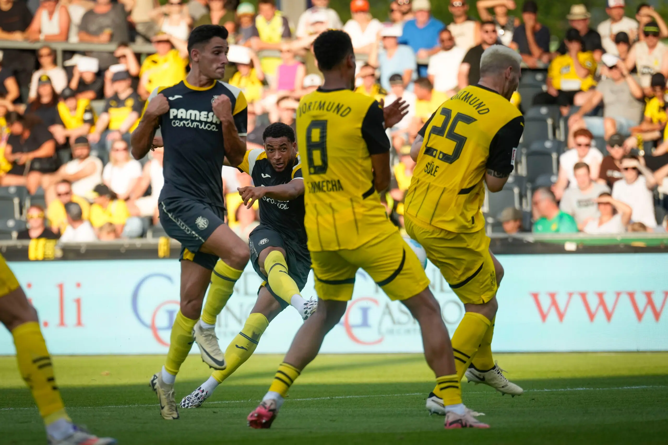 Arnaut DanjumaMercado de fichajes Villarreal CF