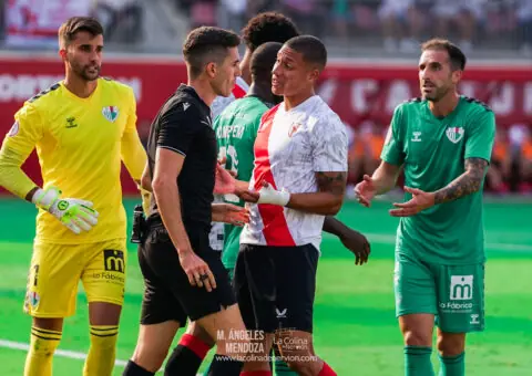 [OFICIAL] Mateo Mejía abandona el Sevilla FC