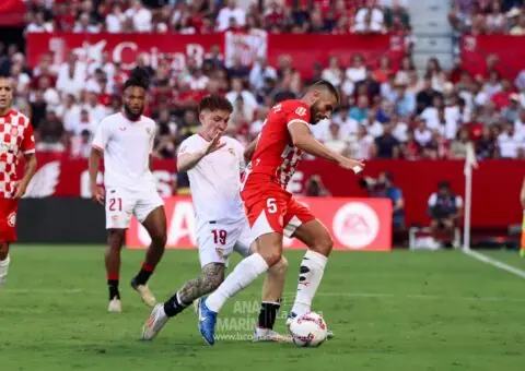 Víctor Orta fija el objetivo para reforzar el lateral zurdo