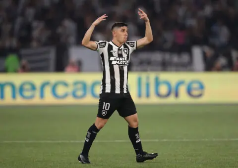 Colocan al Sevilla FC tras la estrella de la Libertadores