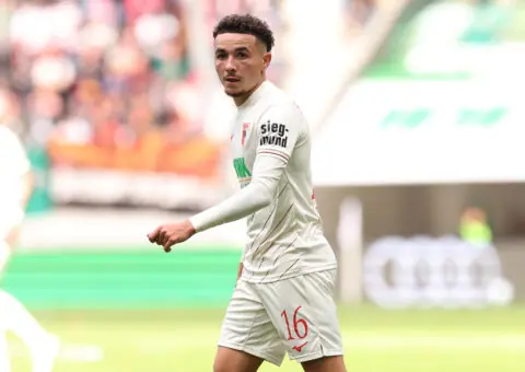 Vargas, que parecía hecho, se complica