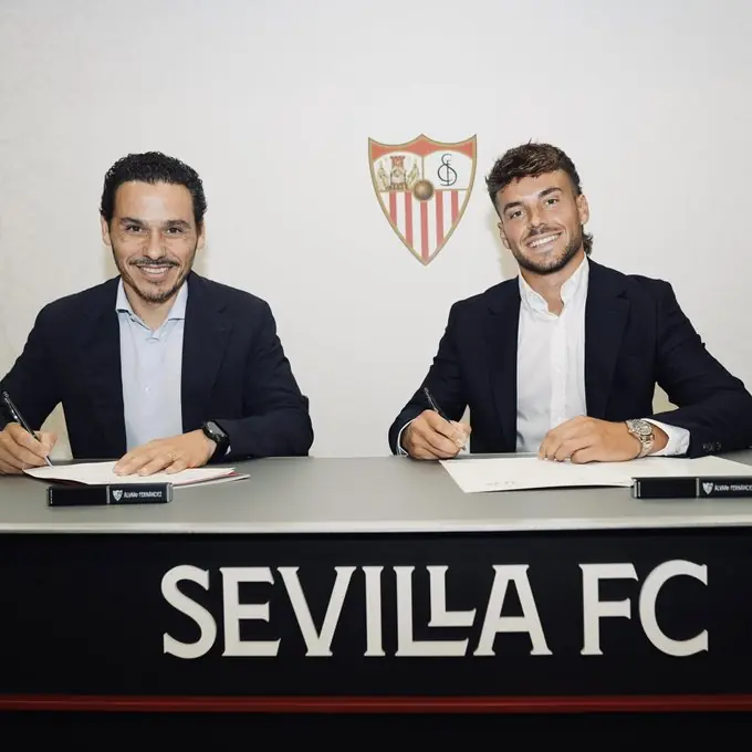 Mercado de fichajes Sevilla FC, Álvaro Fernández, Sevilla fichajes
