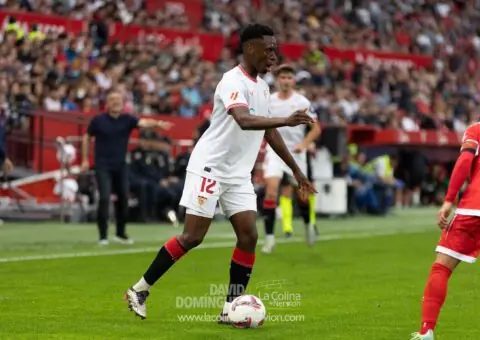 Se agota el tiempo por Sambi Lokonga