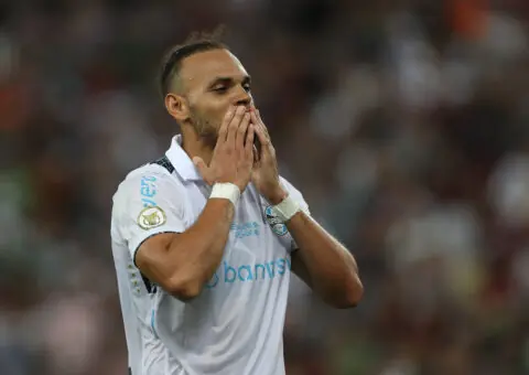 La explicación de que Braithwaite no sea objetivo del Sevilla