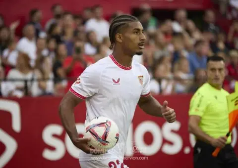 Badé, más cerca del Leverkusen