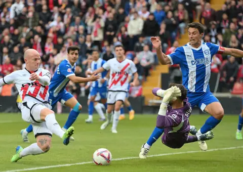 Alavés y Rayo compiten por el mismo objetivo