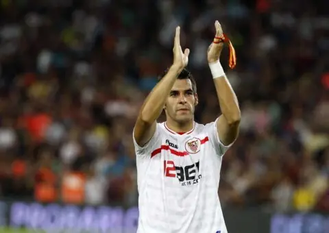 Álvaro Negredo vuelve al Sevilla FC