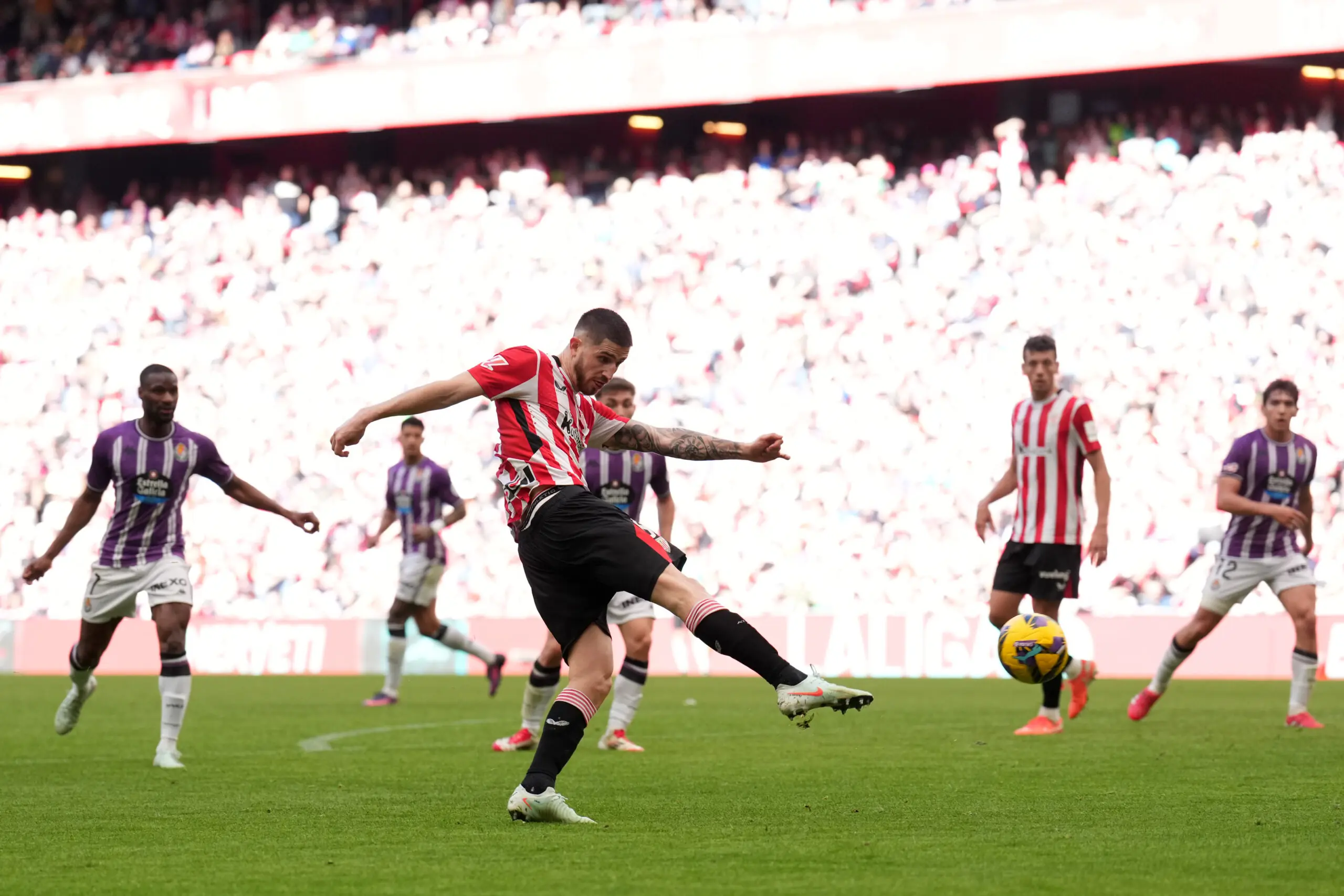 MERCADO DE FICHAJES ATHLETIC CLUB | ROBERT NAVARRO