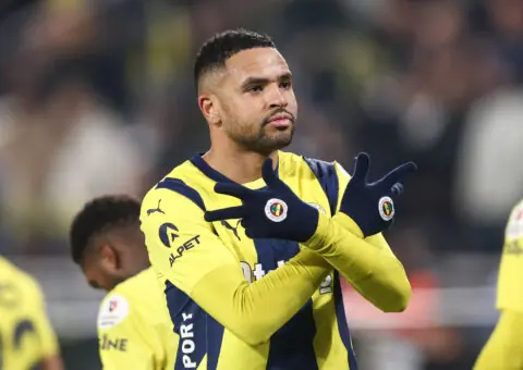 En-Nesyri irrumpe de nuevo en el mercado sevillista