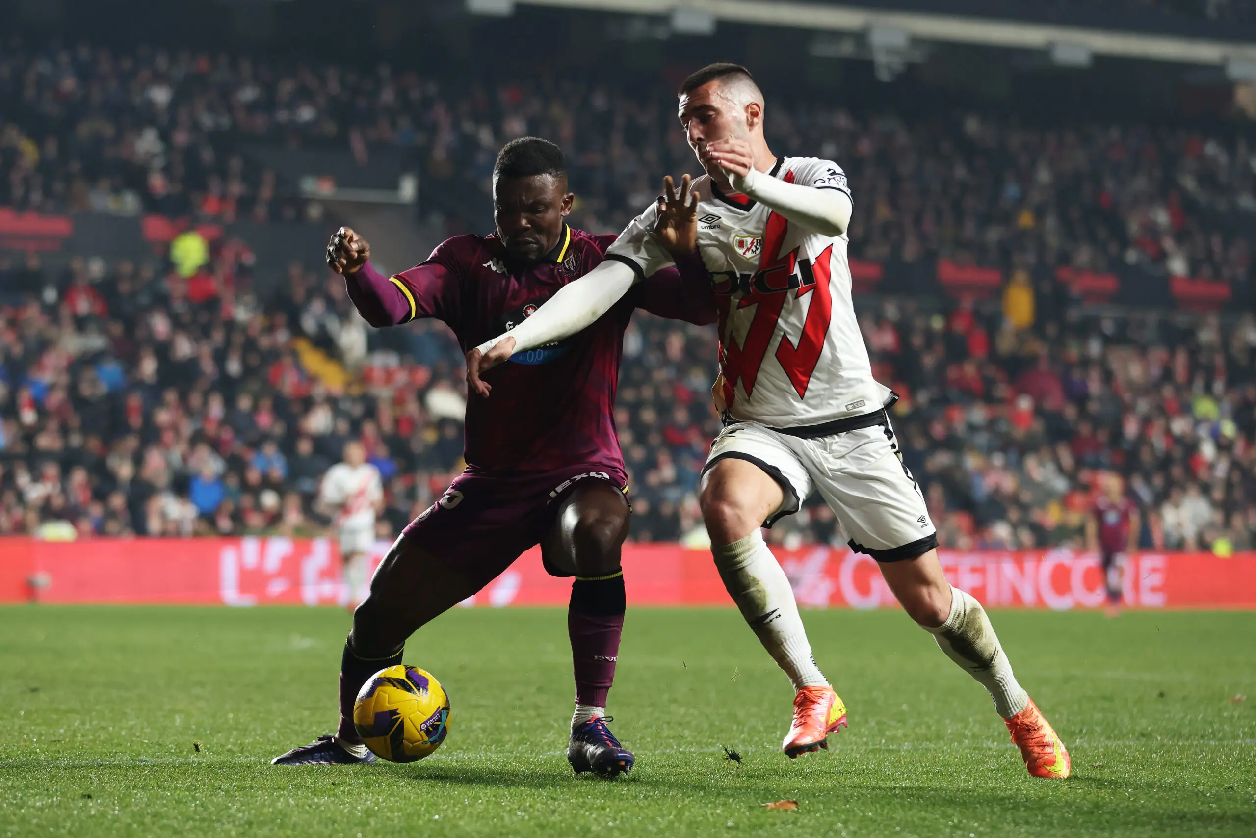 Joseph Aidoo Sergi Guardiola Real Valladolid Club de Fútbol Rayo Vallecano fichajes