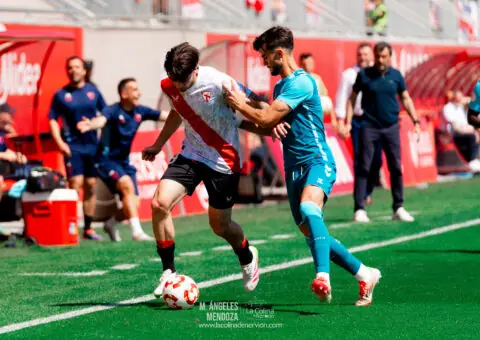 El derbi chico viste de sevillanía al Jesús Navas