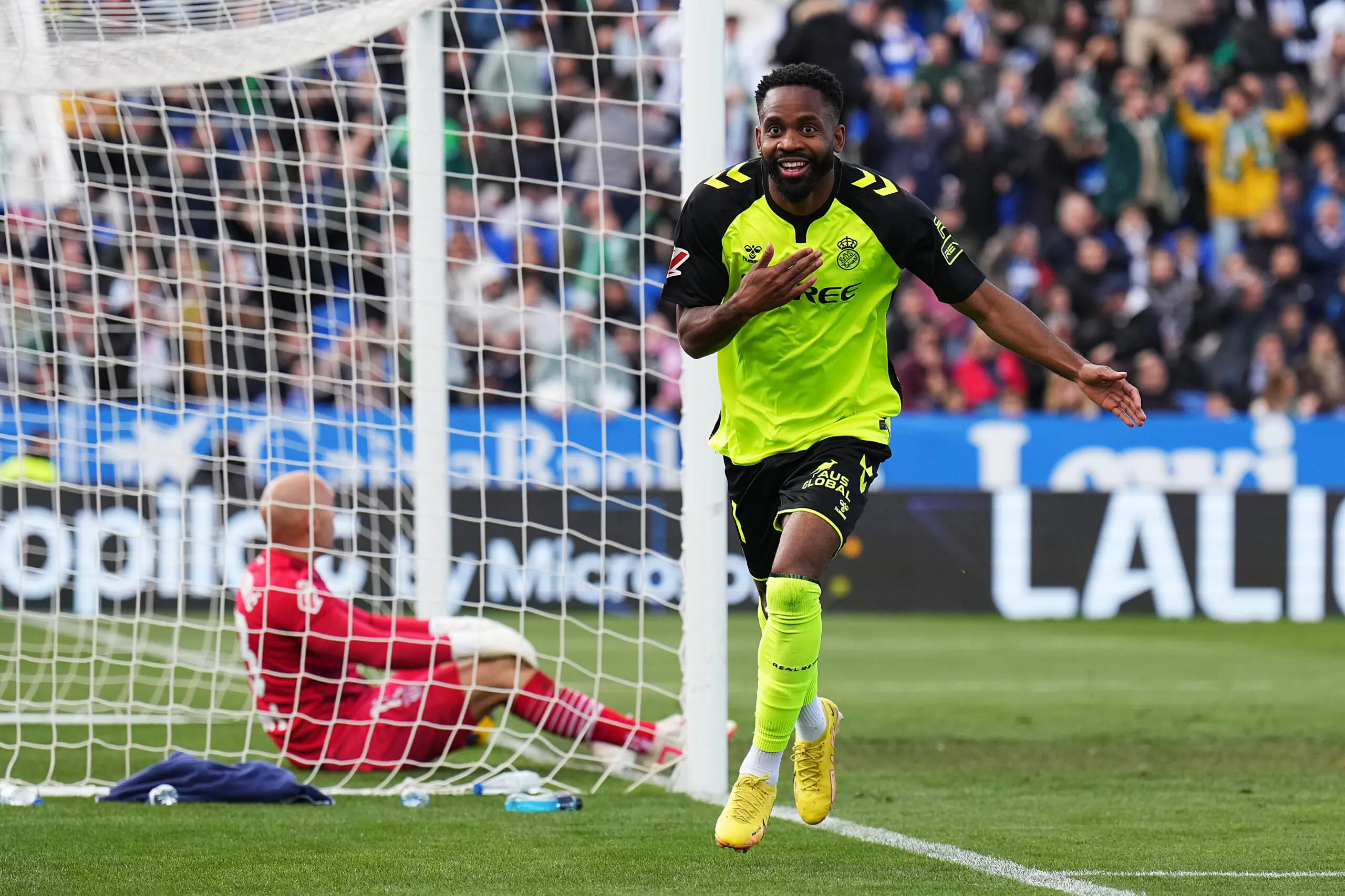 fichajes betis, Real Betis Balompié, betis fichajes, Cédric Bakambu, mercado de fichajes