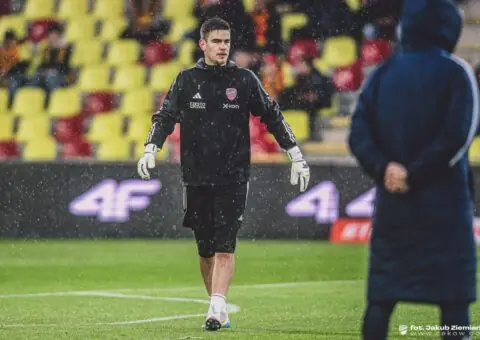 Trelowski espera movimientos del Sevilla FC