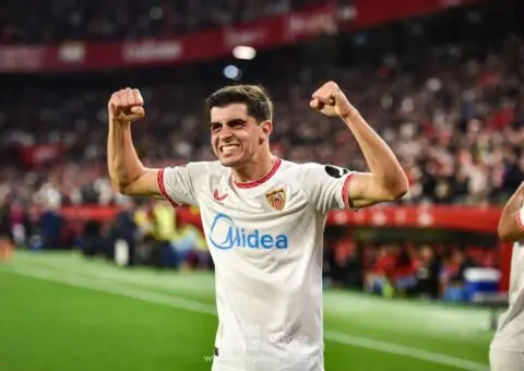 Centenario y en el escaparate: el dilema del Sevilla FC con Juanlu Sánchez