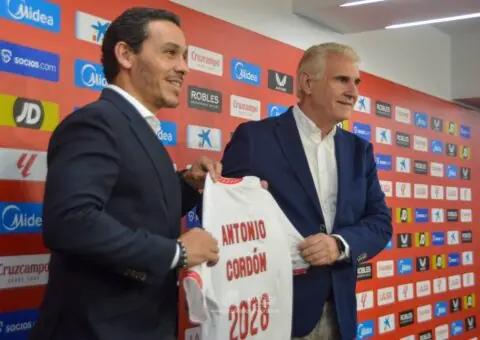 Antonio Cordón sigue buscando «9»