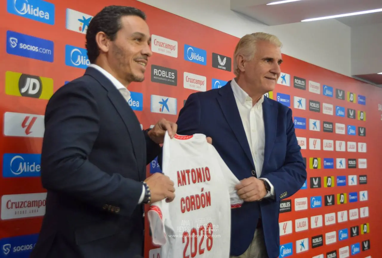 Sevilla FC fichajes, Antonio Cordón; venta sevilla fc